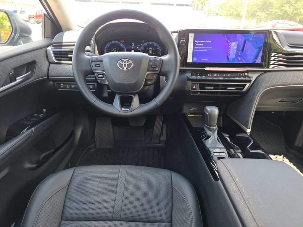 Used 2026 Toyota Camry XLE AWD/4WD image 7