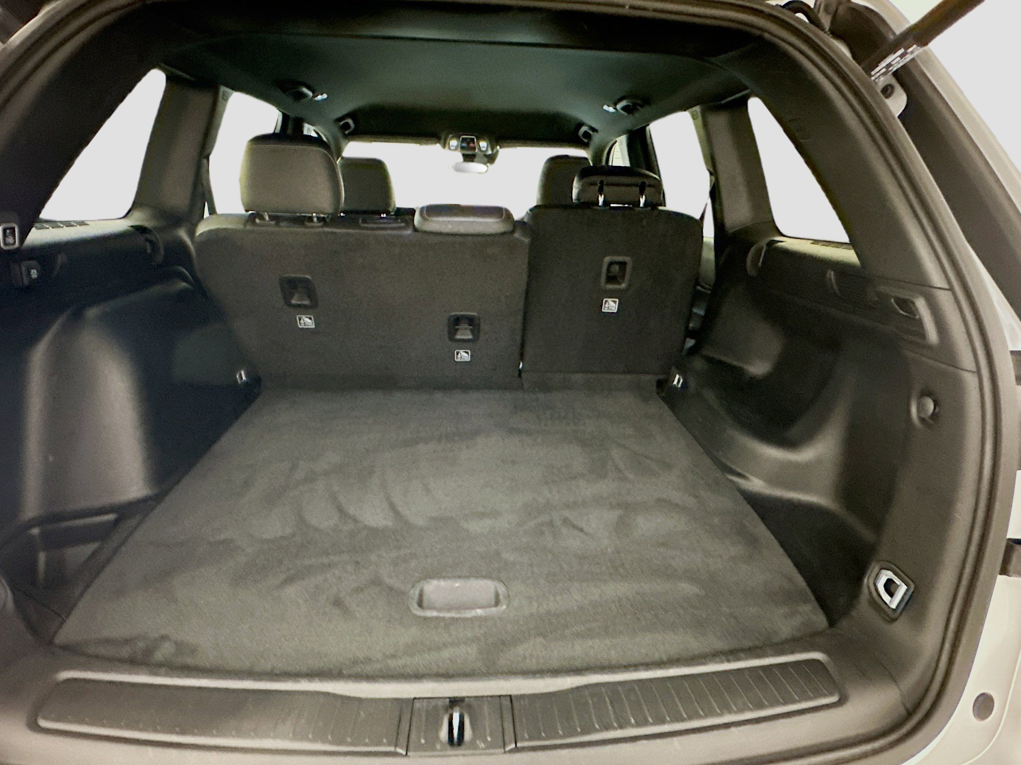 Used 2025 Jeep Grand Cherokee Altitude image 29