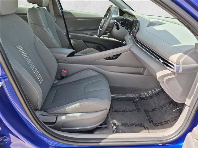 Used 2025 Hyundai Elantra SEL FWD image 22