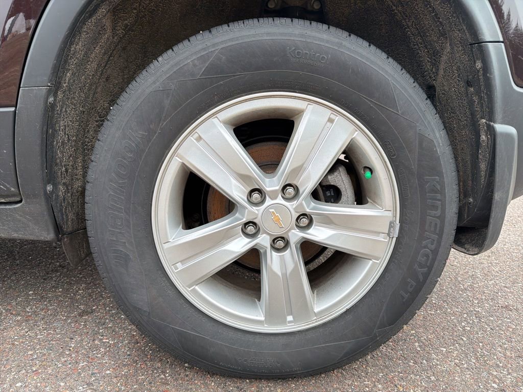 Used 2022 Chevrolet Trax LS w/ Tint and Cruise Package AWD/4WD image 7