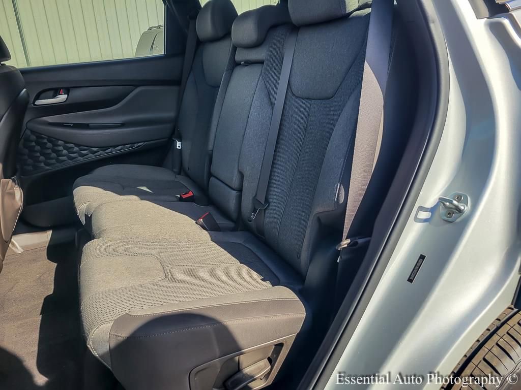 Used 2019 Hyundai Santa Fe SE image 10