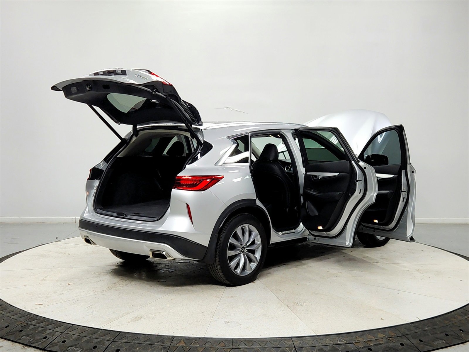 Used 2021 INFINITI QX50 Luxe image 15