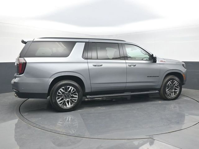 Used 2025 Chevrolet Suburban Z71 AWD/4WD image 7