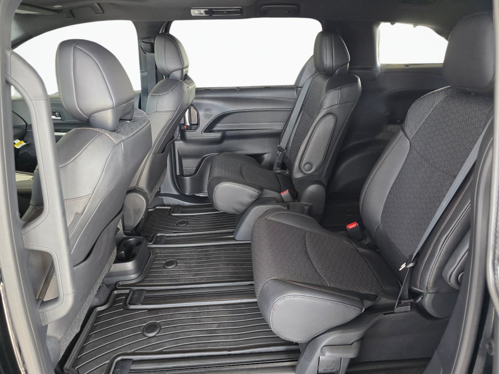 New 2026 Toyota Sienna Limited AWD/4WD image 34