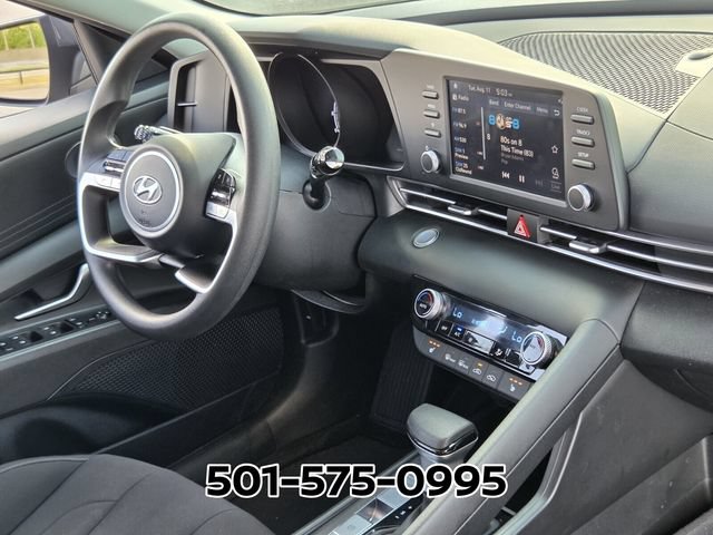 Used 2023 Hyundai Elantra Blue FWD image 18