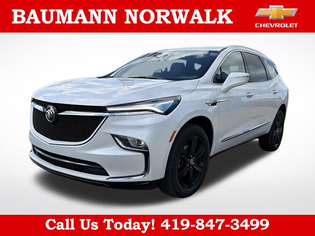 Used 2024 Buick Enclave Essence w/ Sport Touring Edition FWD image 3