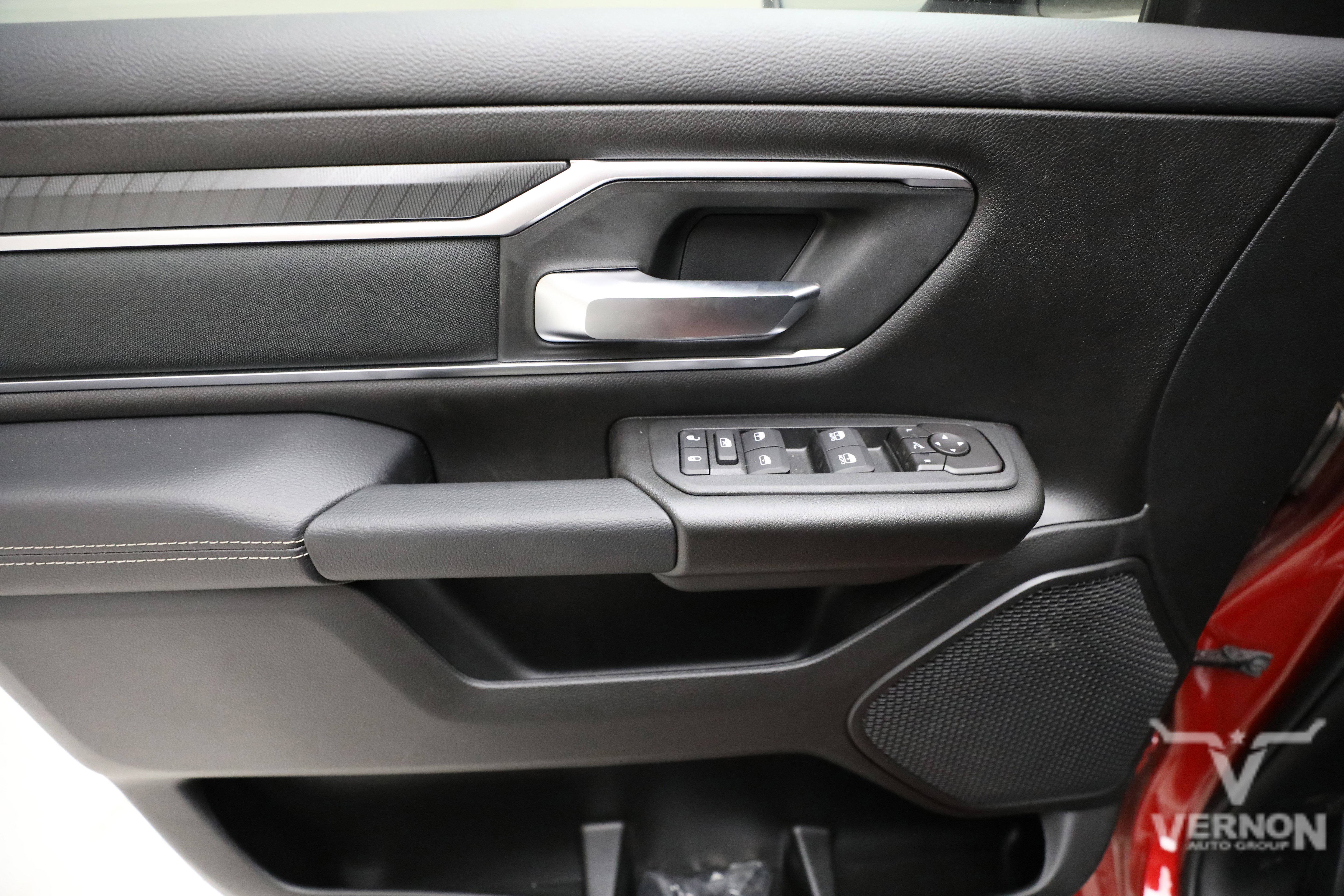 New 2026 RAM 1500 4x4 Crew Cab image 18