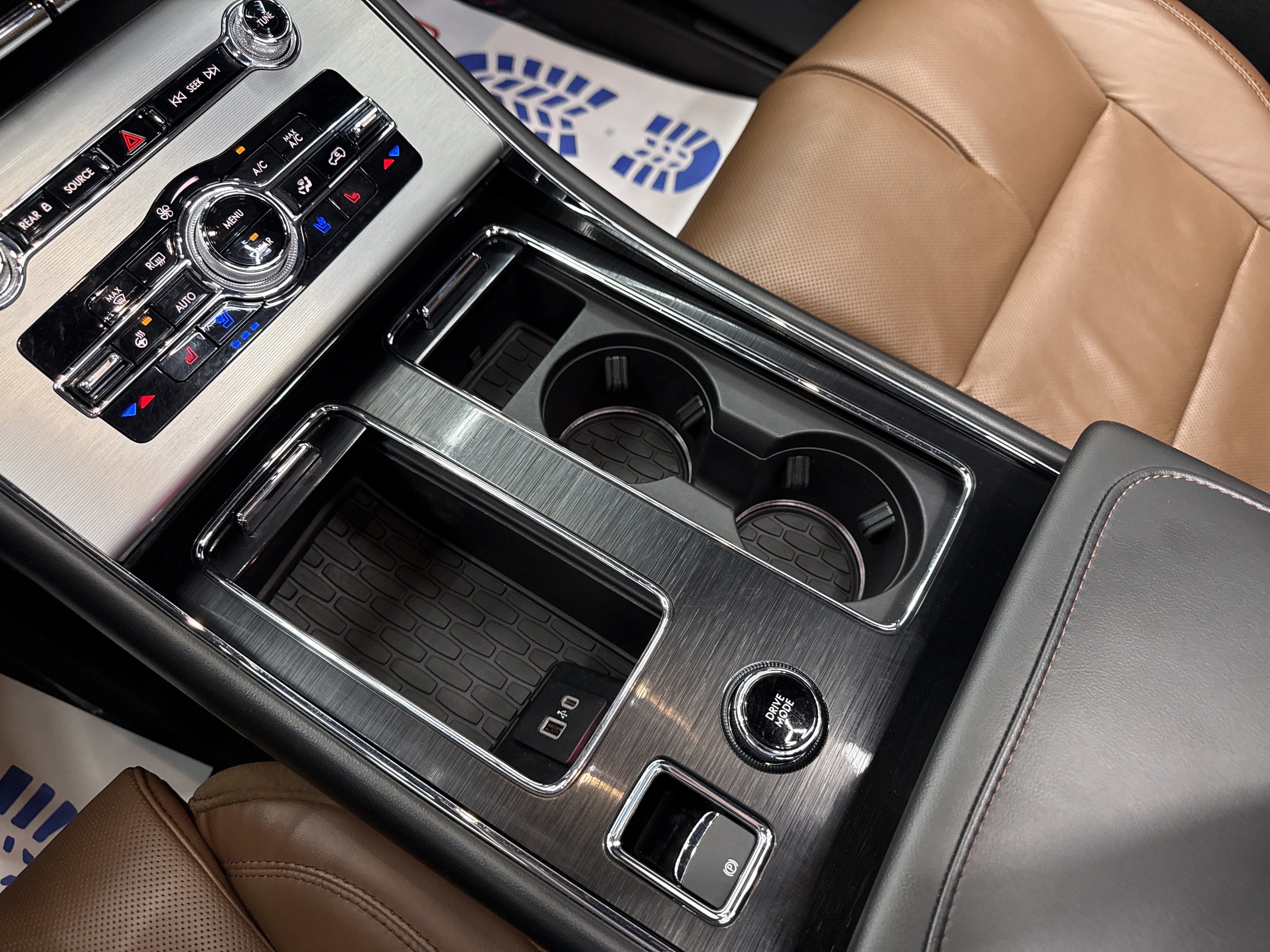 Used 2023 Lincoln Aviator Reserve w/ Equipment Group 201A image 21