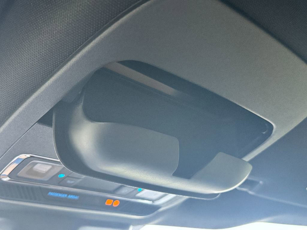 Used 2024 Ford F250 Lariat w/ Chrome Package image 32