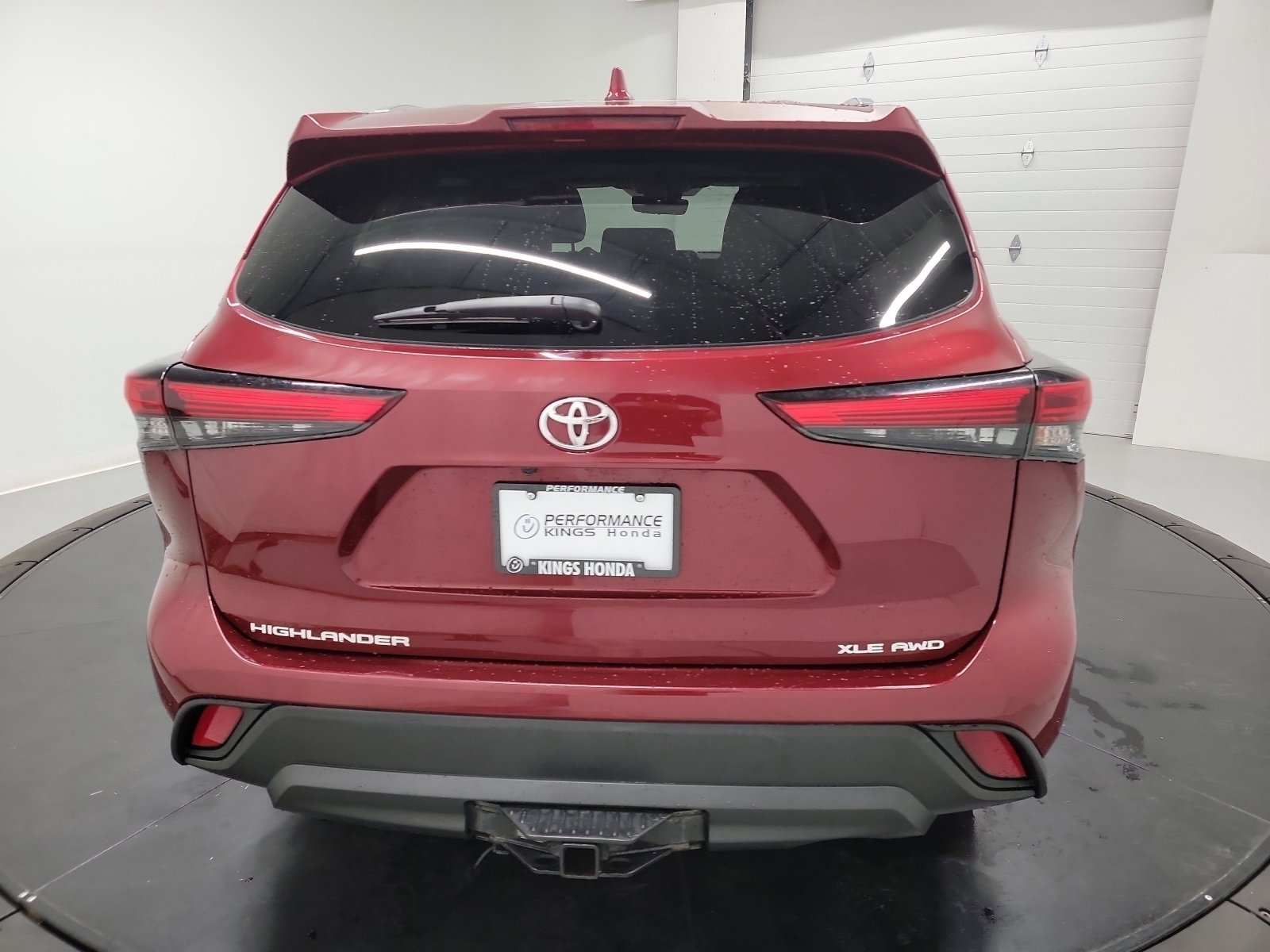 Used 2021 Toyota Highlander XLE AWD/4WD image 8