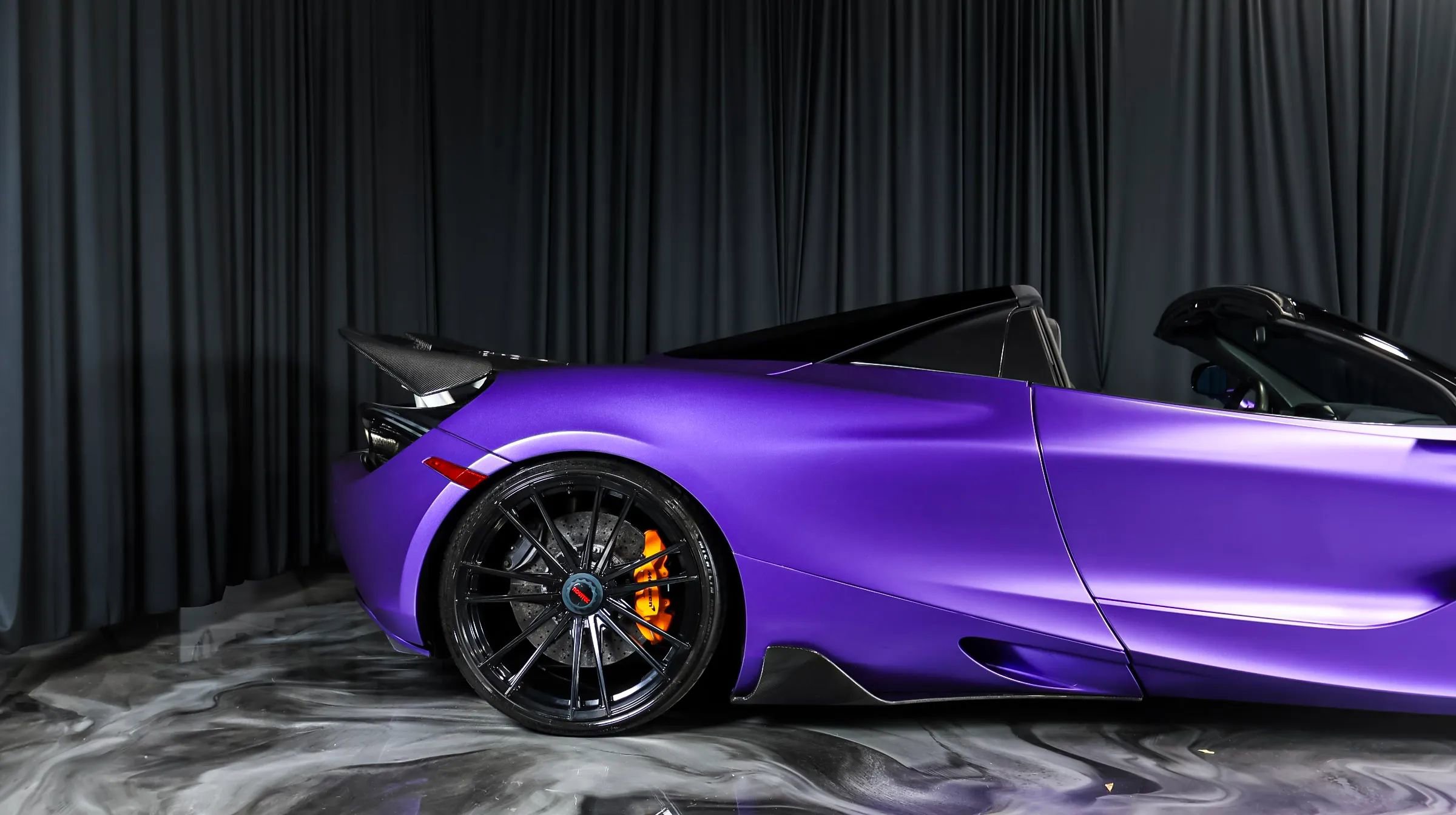 Used 2020 McLaren 720S Spider RWD image 3