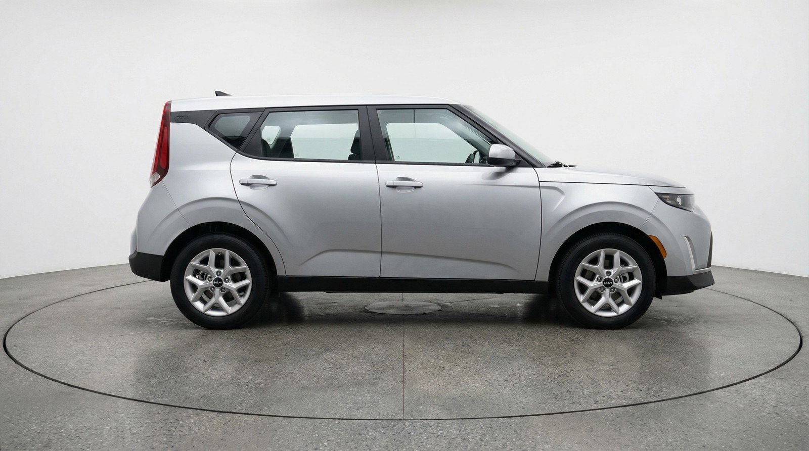 Used 2025 Kia Soul LX w/ LX Technology Package image 11