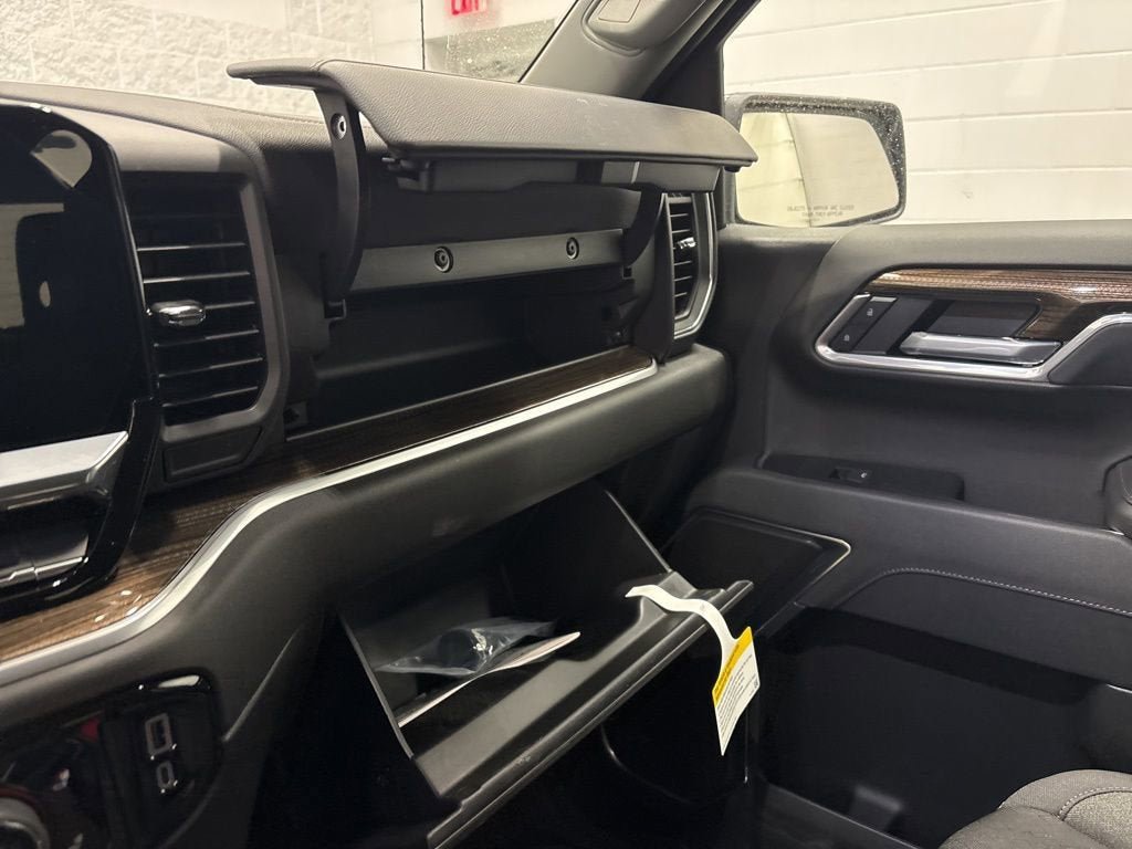 New 2026 Chevrolet Silverado 1500 RST AWD/4WD image 19