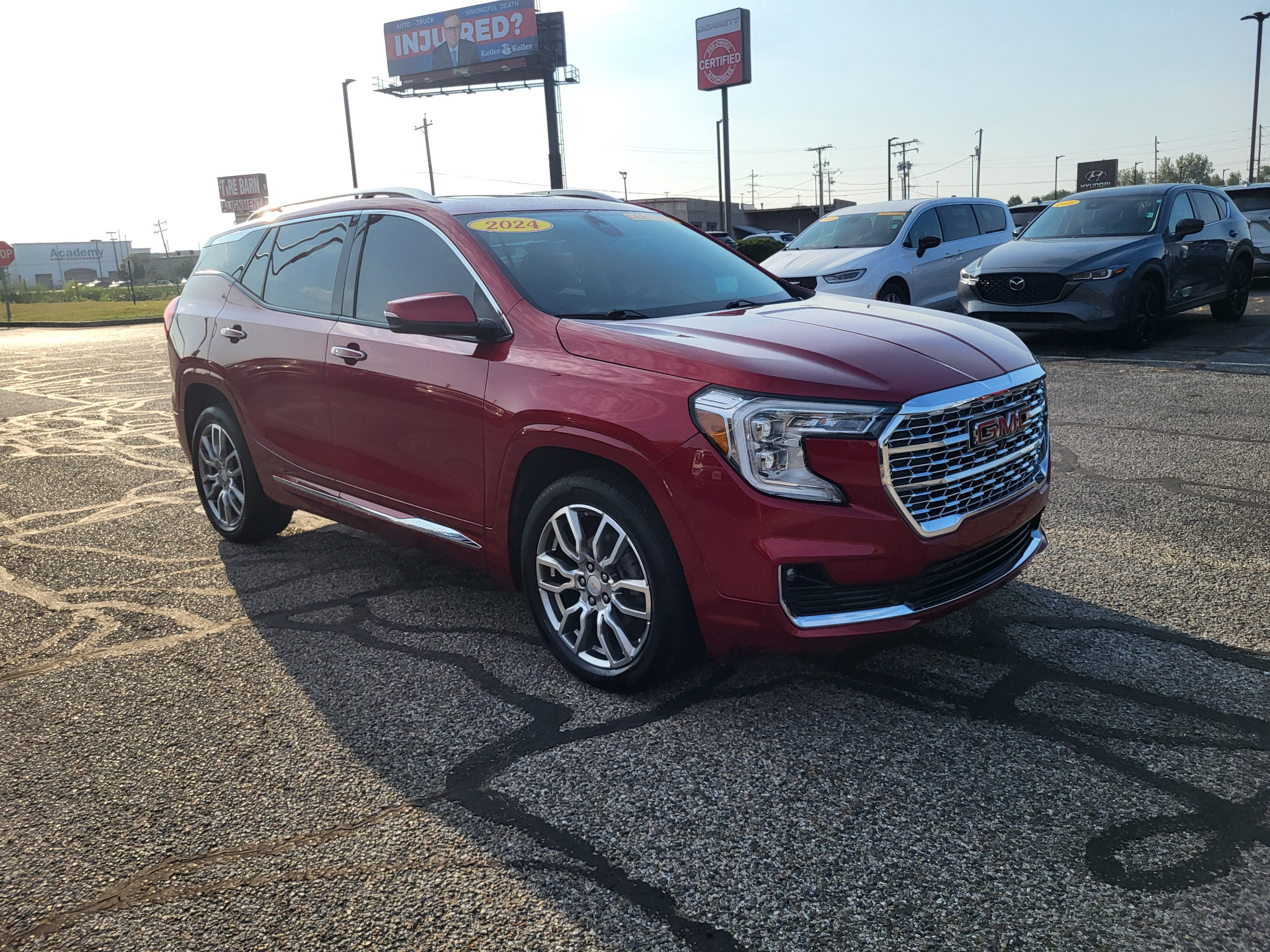 Used 2024 GMC Terrain Denali w/ Denali Premium Package AWD/4WD image 4