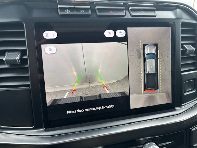 Used 2024 Ford F350 Lariat w/ Camper Package image 18