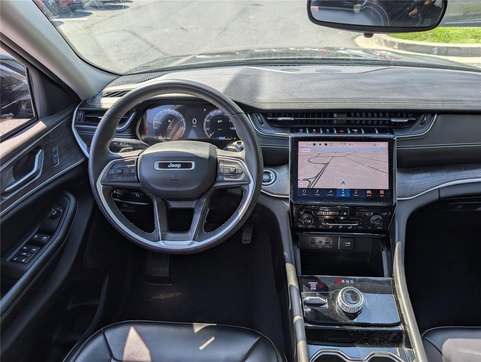Used 2023 Jeep Grand Cherokee L Limited AWD/4WD image 19