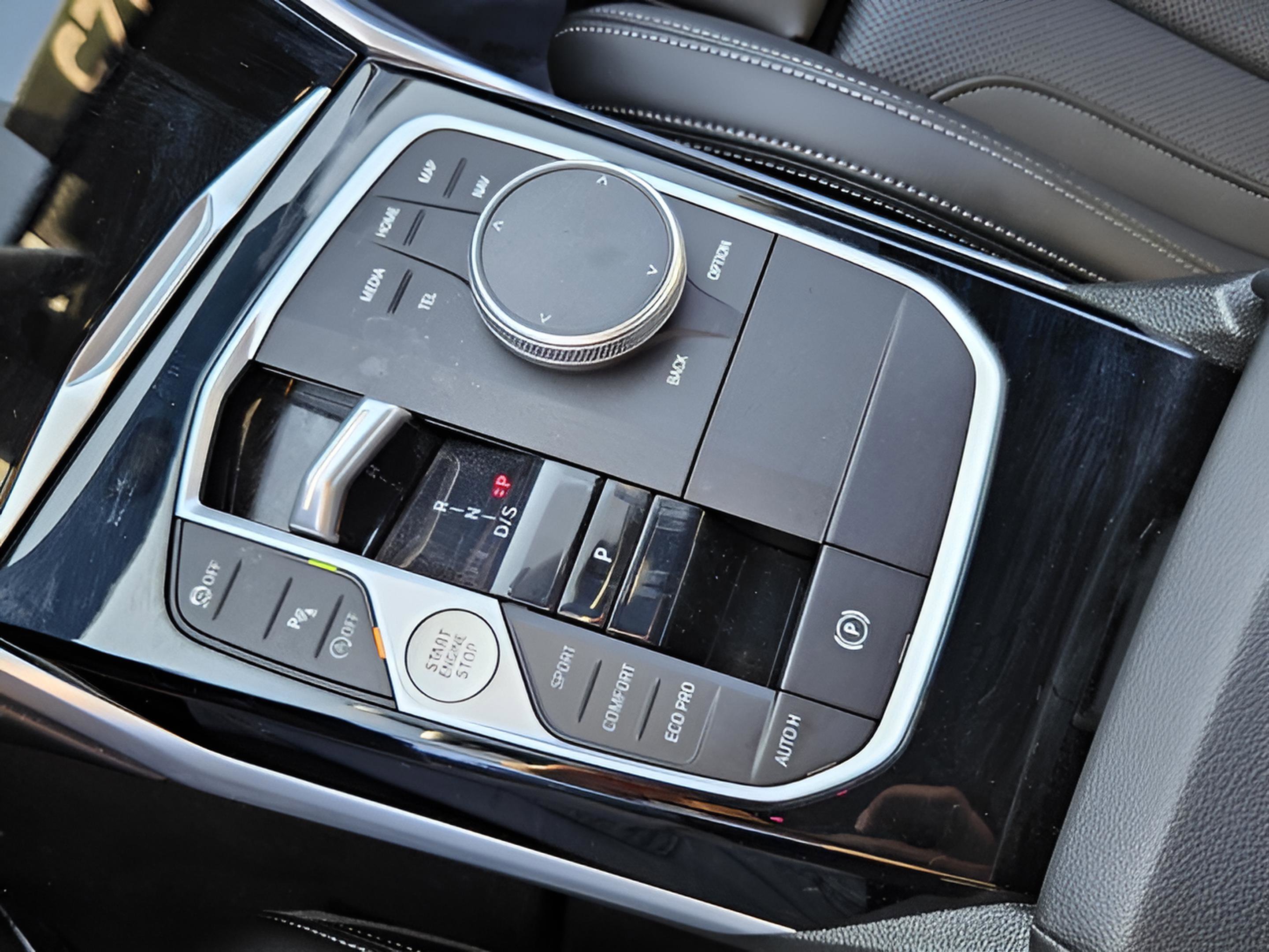 Certified 2023 BMW 330i 330i w/ Driving Assistance Package image 22