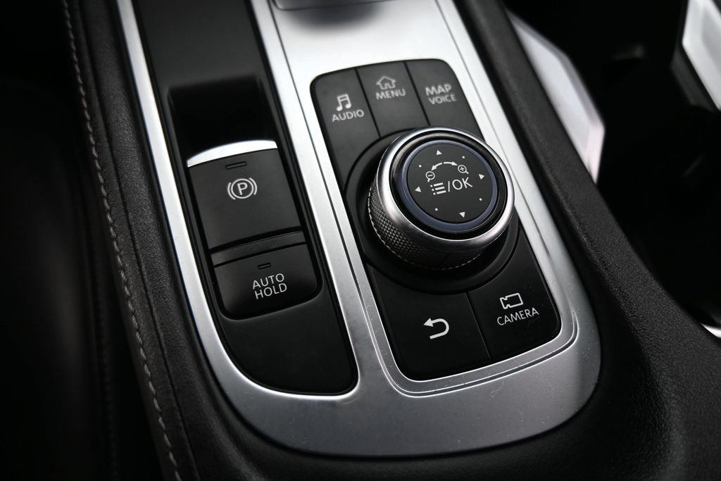 Used 2023 INFINITI QX60 Luxe w/ Performance Audio Package FWD image 17