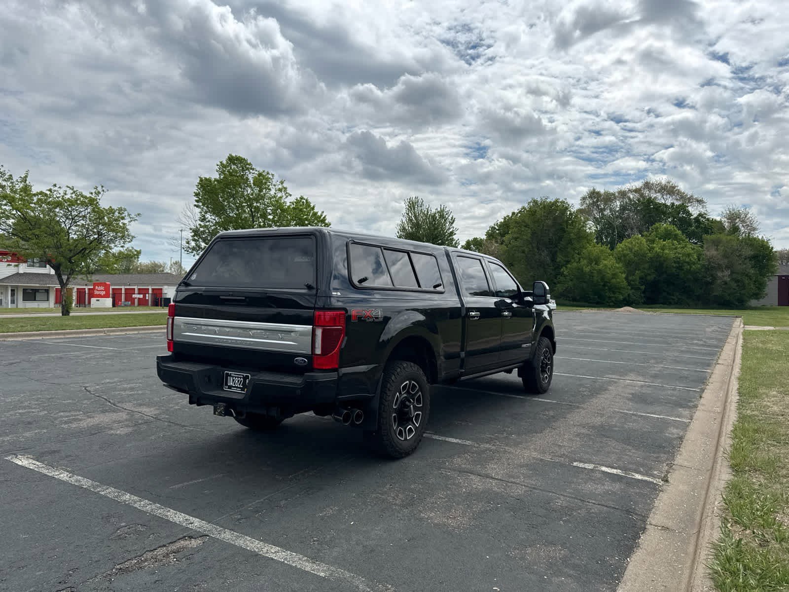 Used 2021 Ford F350 Platinum w/ FX4 Off-Road Package AWD/4WD image 7