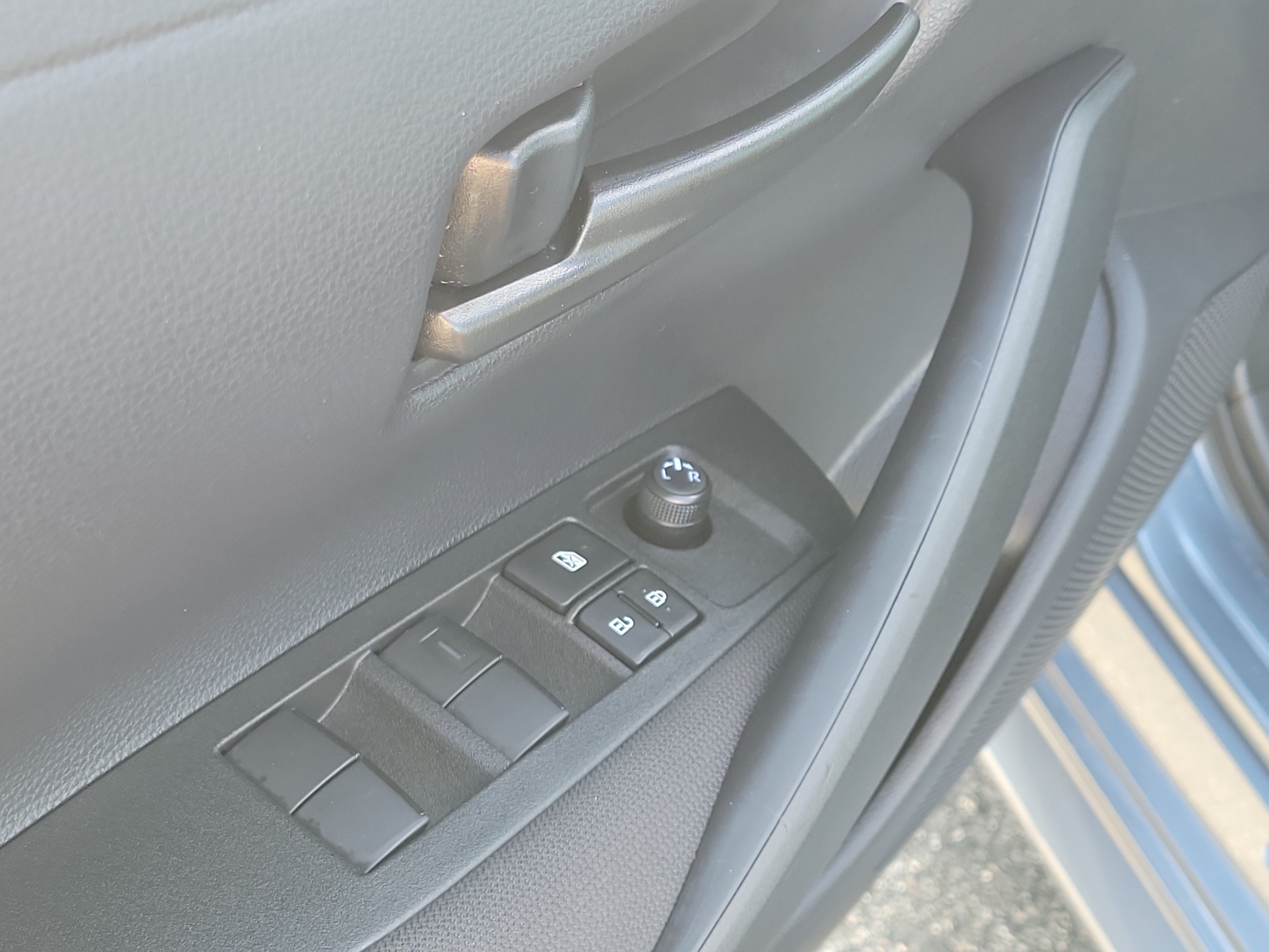 Used 2026 Toyota Corolla LE FWD image 20