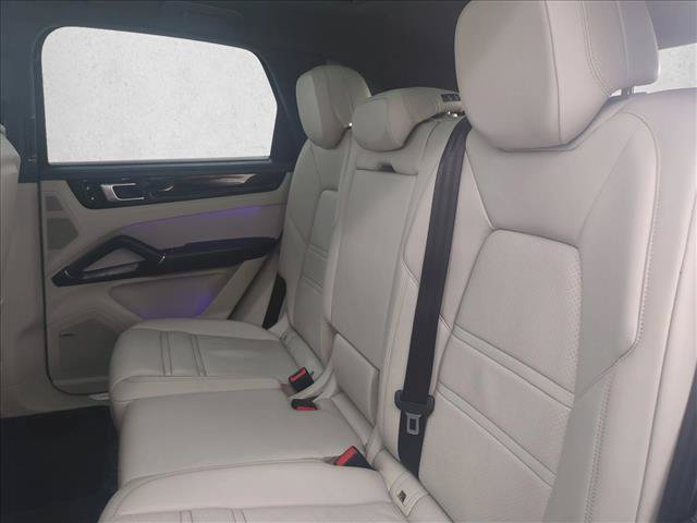 Used 2019 Porsche Cayenne S AWD/4WD image 22