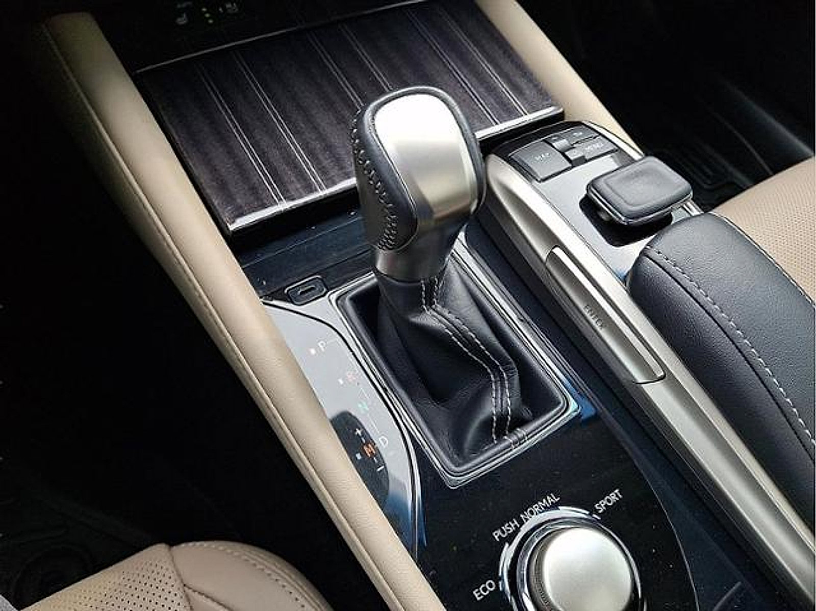 Used 2020 Lexus GS 350 AWD w/ Premium Package image 14