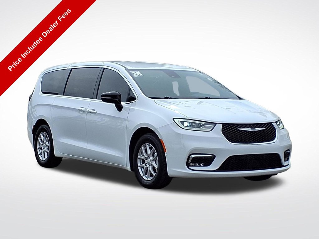 Used 2026 Chrysler Pacifica Select FWD image 1