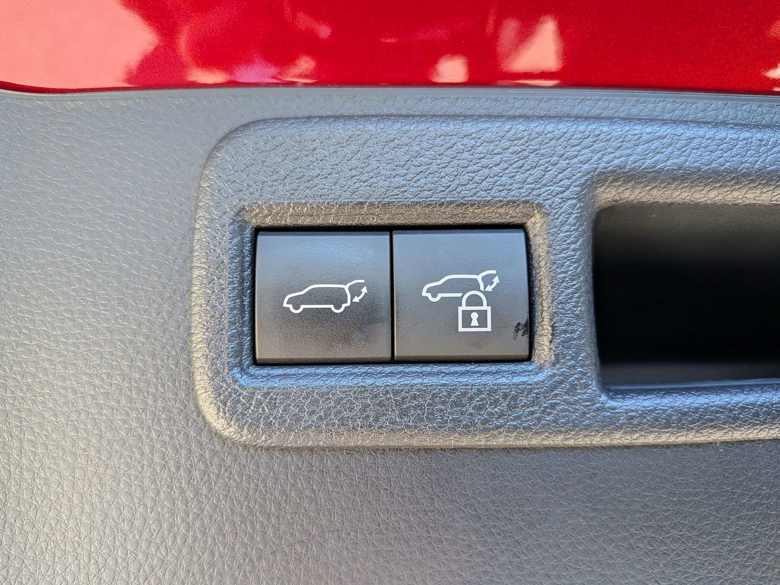 Used 2021 Toyota Venza XLE w/ Softex Package image 33