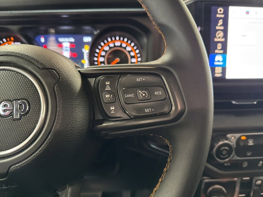 Used 2024 Jeep Gladiator Willys image 17