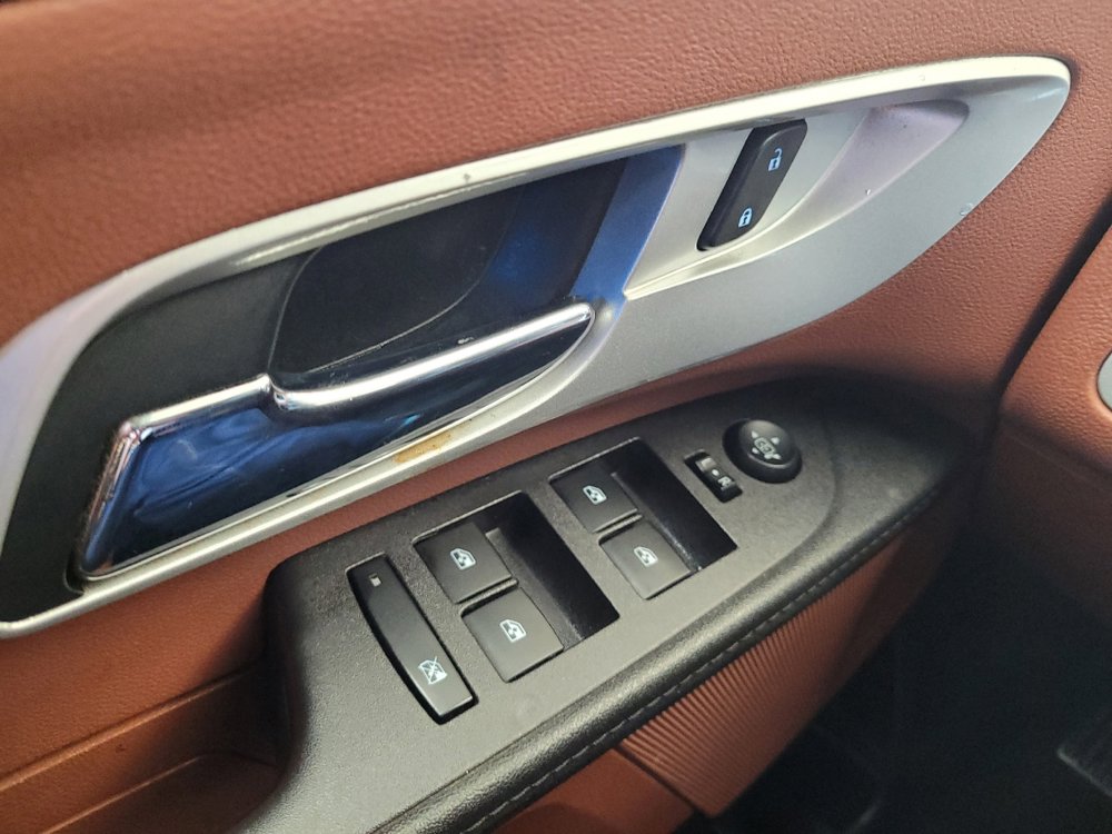 Used 2017 Chevrolet Equinox Premier w/ Enhanced Convenience Package image 27