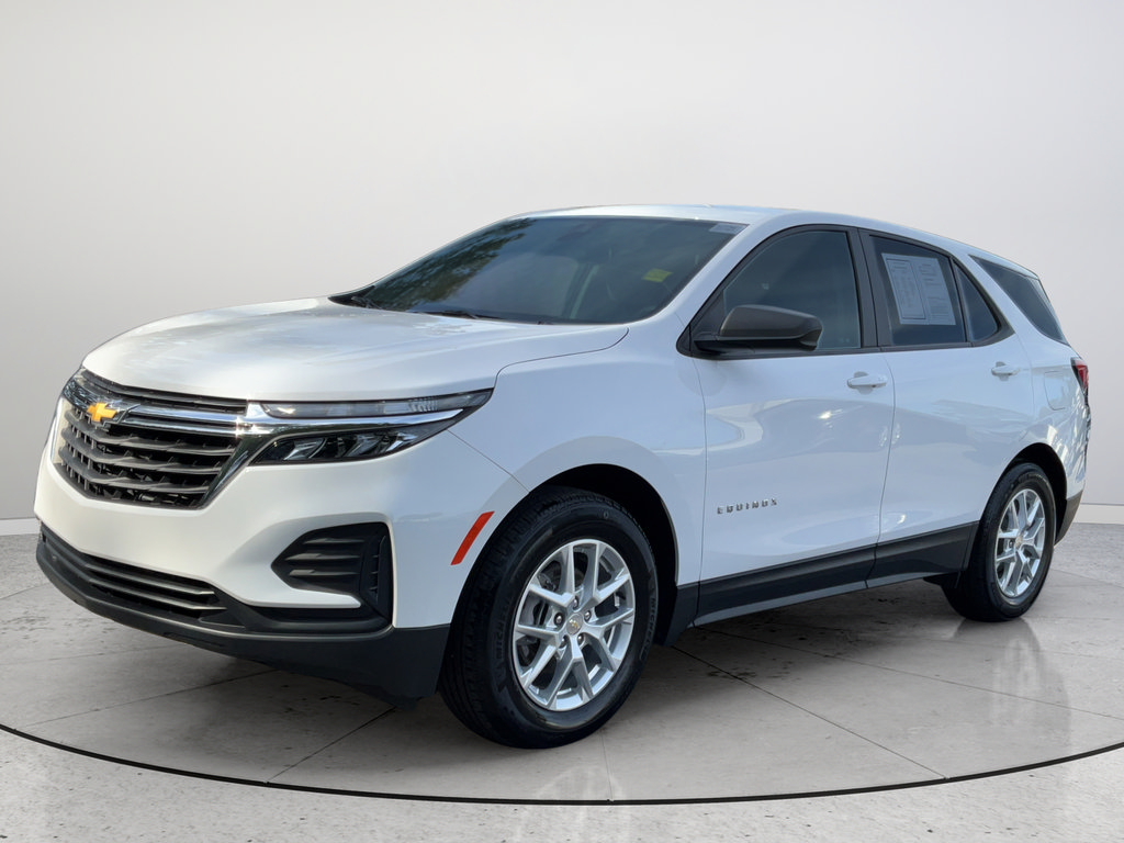 Certified 2024 Chevrolet Equinox LS w/ LS Convenience Package FWD image 5