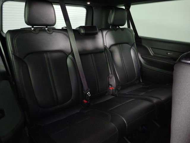 Used 2024 Jeep Wagoneer L Series II w/ Flexible Seating Group AWD/4WD image 15