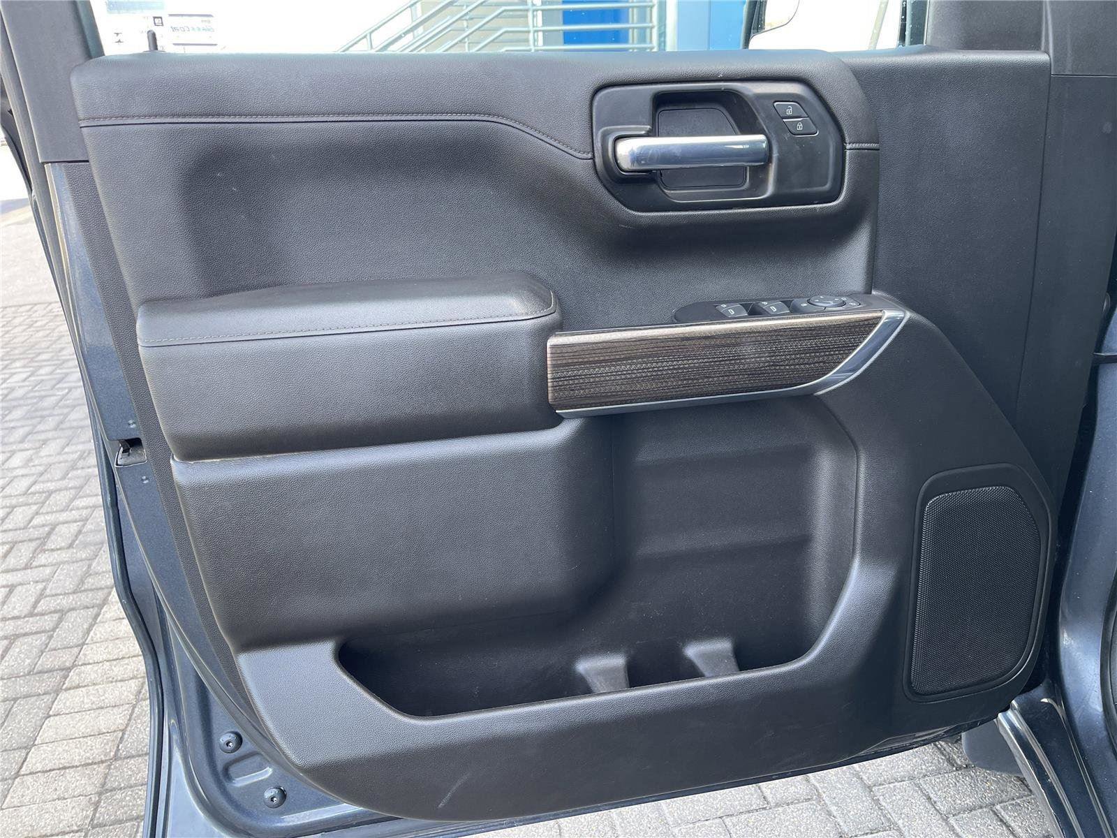 Used 2022 Chevrolet Silverado 1500 RST w/ LPO, Blackout Package image 14