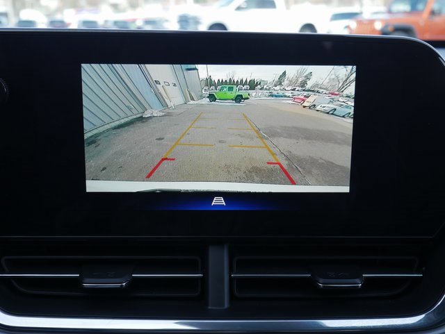 Used 2025 Chevrolet Trax ACTIV w/ Sunroof Package image 7