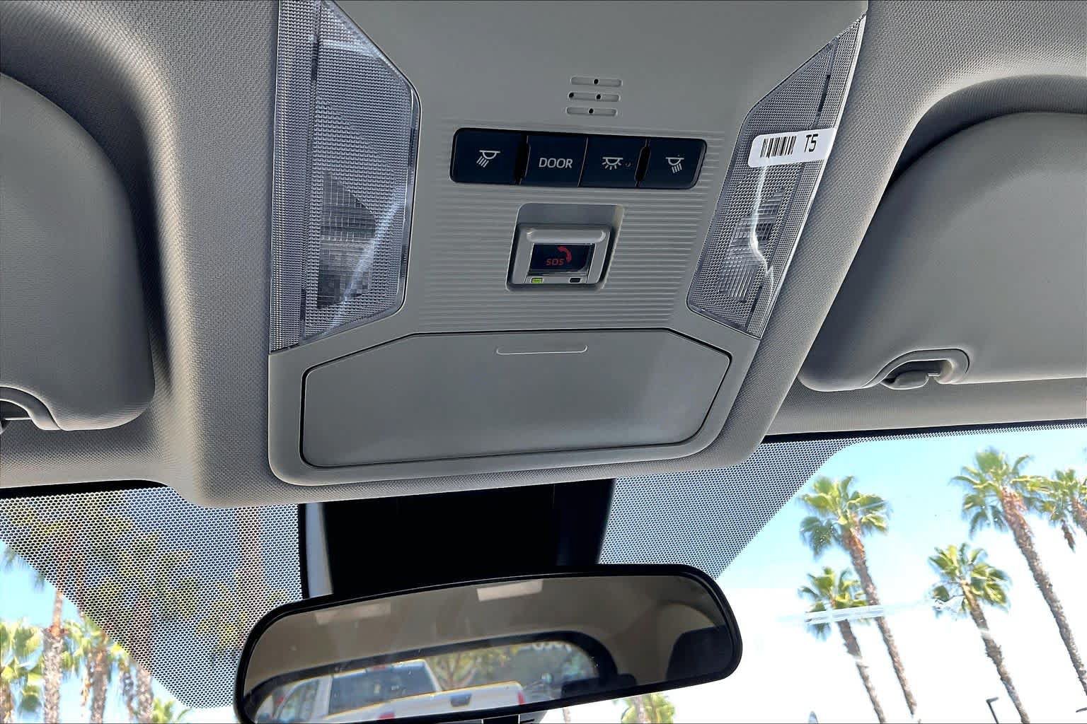 Used 2025 Toyota RAV4 LE FWD image 30