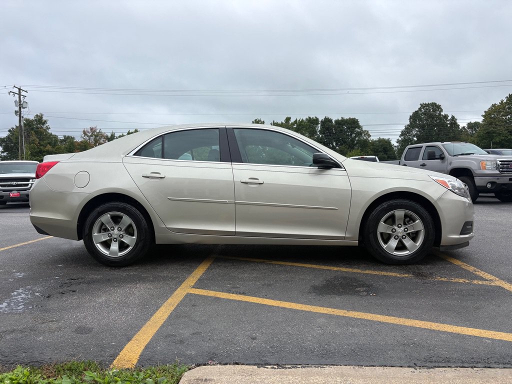 Used 2013 Chevrolet Malibu LS w/ Protection Package FWD image 5