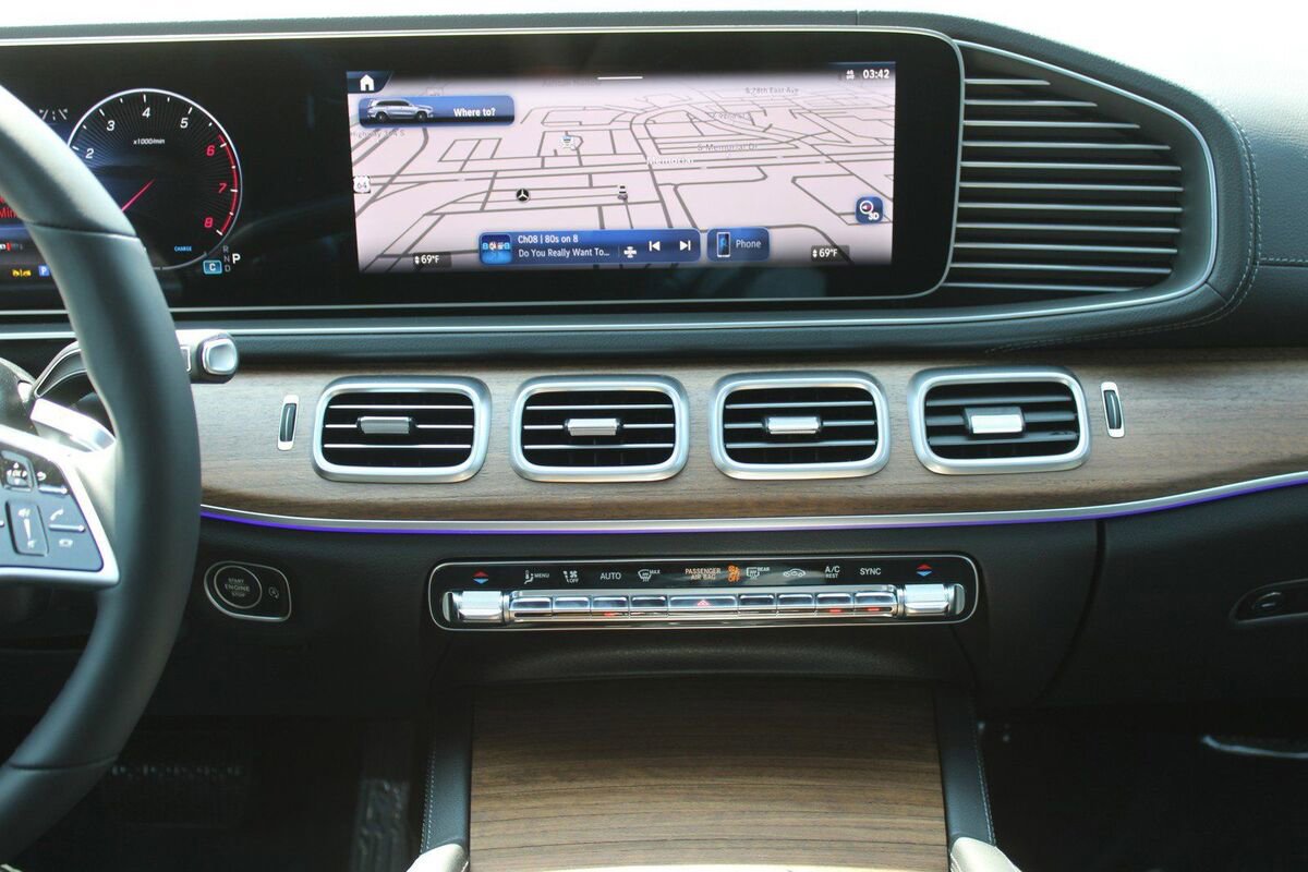 New 2025 Mercedes-Benz GLS 450 4MATIC image 15