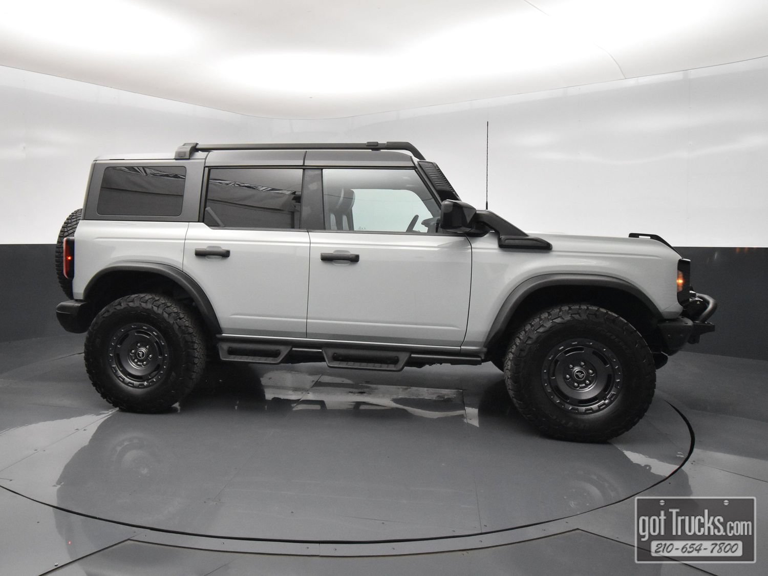 Used 2024 Ford Bronco Everglades AWD/4WD image 50