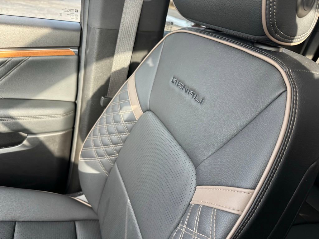 Certified 2024 GMC Canyon Denali image 31