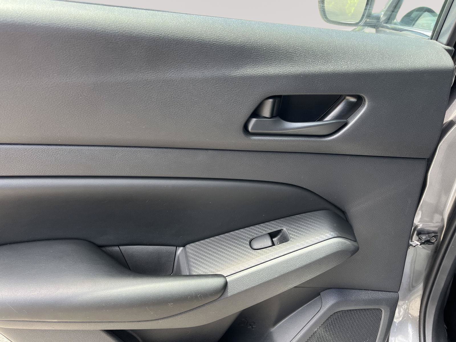 Used 2025 Nissan Altima 2.5 S FWD image 12