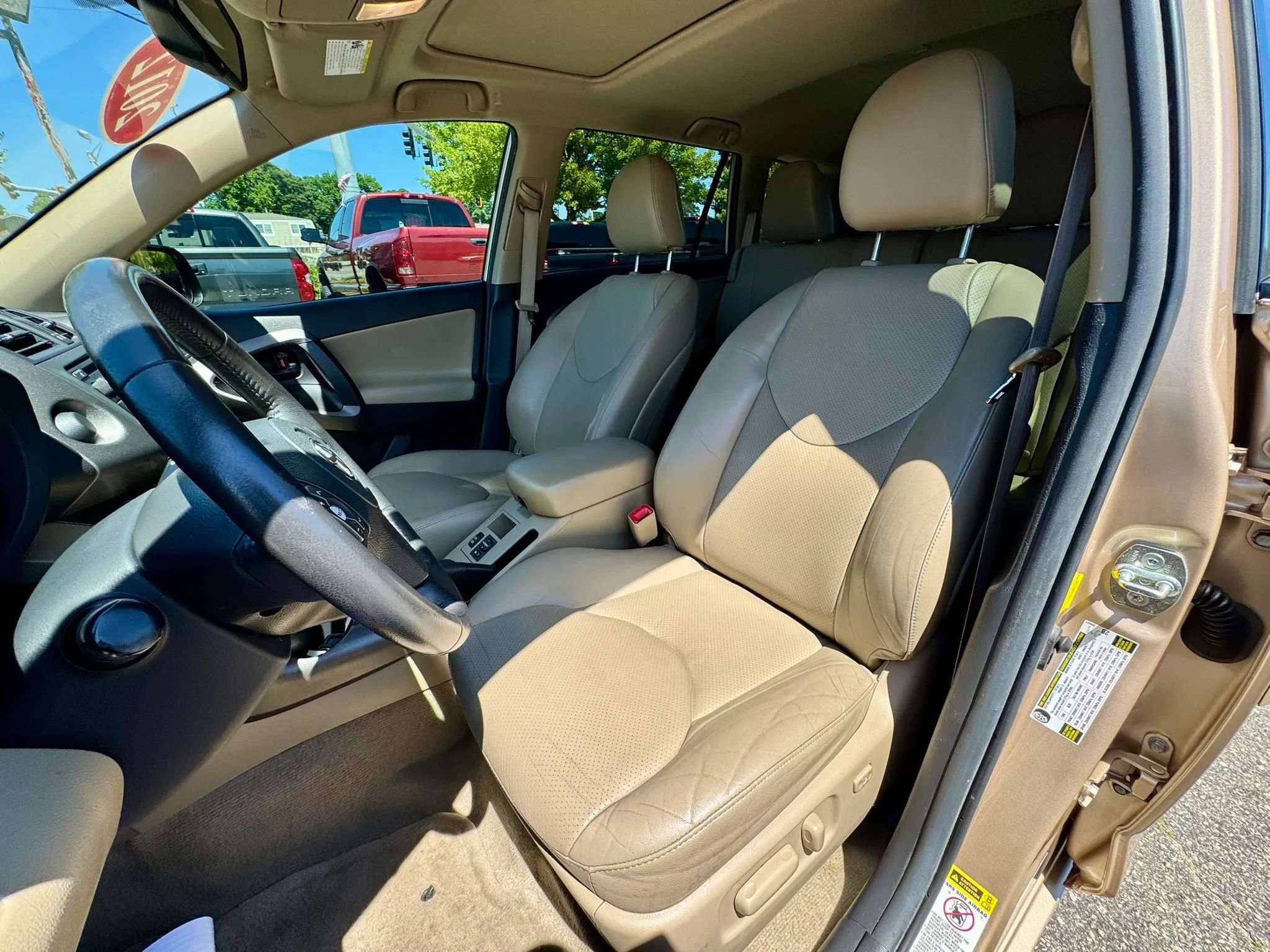 Used 2012 Toyota RAV4 Limited w/ Premium Plus Value Pkg FWD image 9