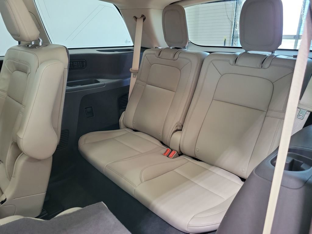 Used 2024 Lincoln Aviator Reserve w/ Elements Package Plus image 30