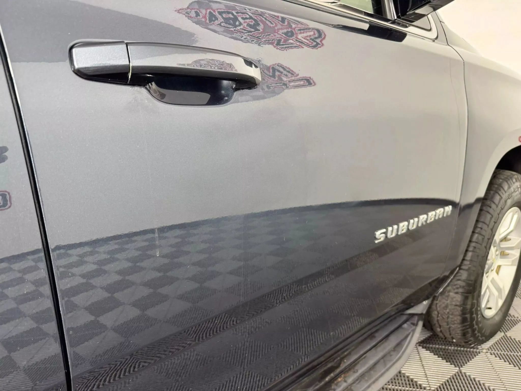 Used 2019 Chevrolet Suburban LT AWD/4WD image 34