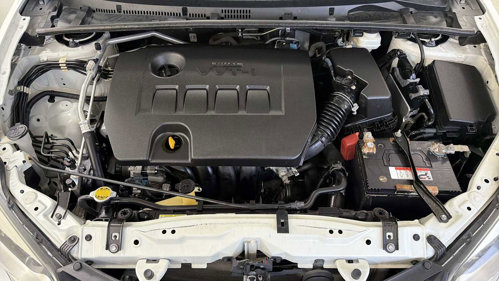 Used 2014 Toyota Corolla LE FWD image 29