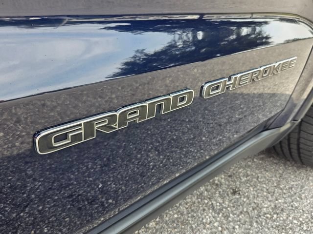 Used 2017 Jeep Grand Cherokee Limited w/ Luxury Group II AWD/4WD image 18