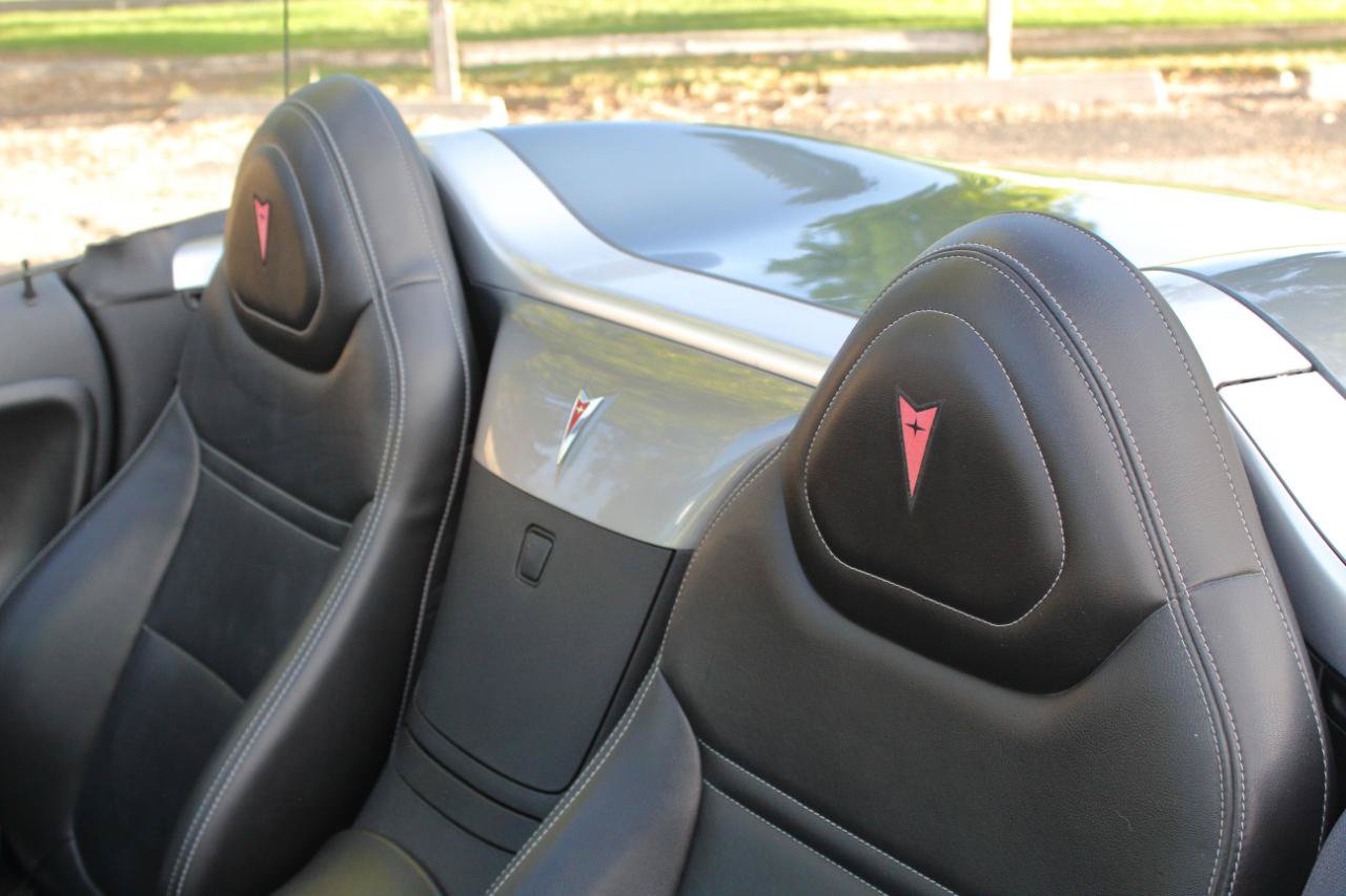 Used 2007 Pontiac Solstice Convertible w/ Premium Package RWD image 43