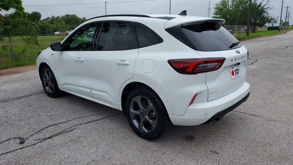 Certified 2023 Ford Escape ST-Line w/ Tech Pack #1 FWD image 5