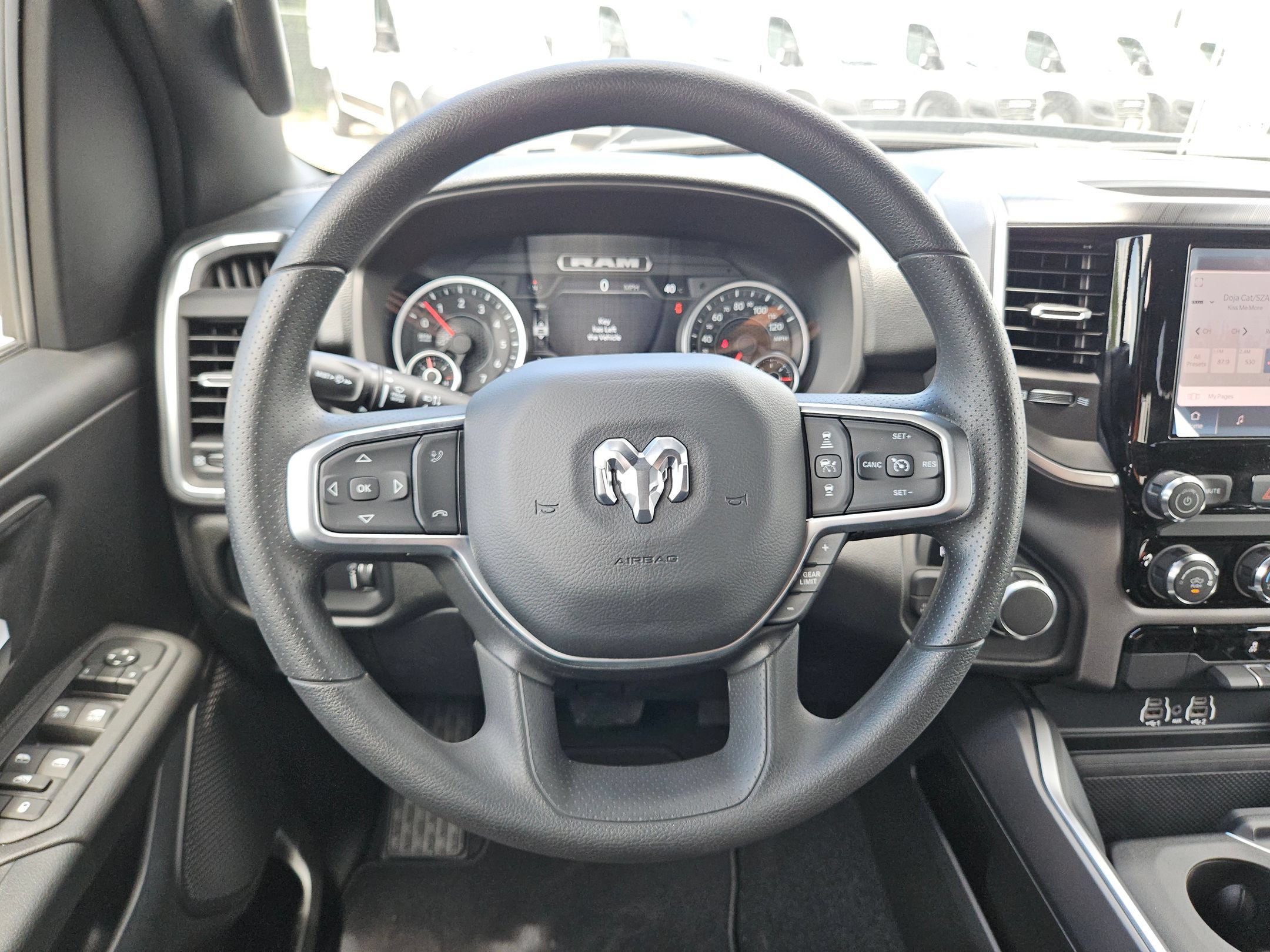 New 2026 RAM 1500 Express AWD/4WD image 18
