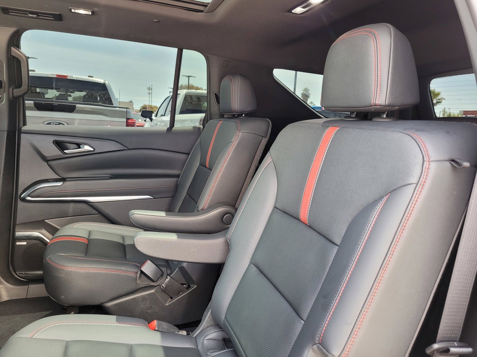 Used 2024 Chevrolet Traverse RS w/ LPO, Floor Liner Package AWD/4WD image 14