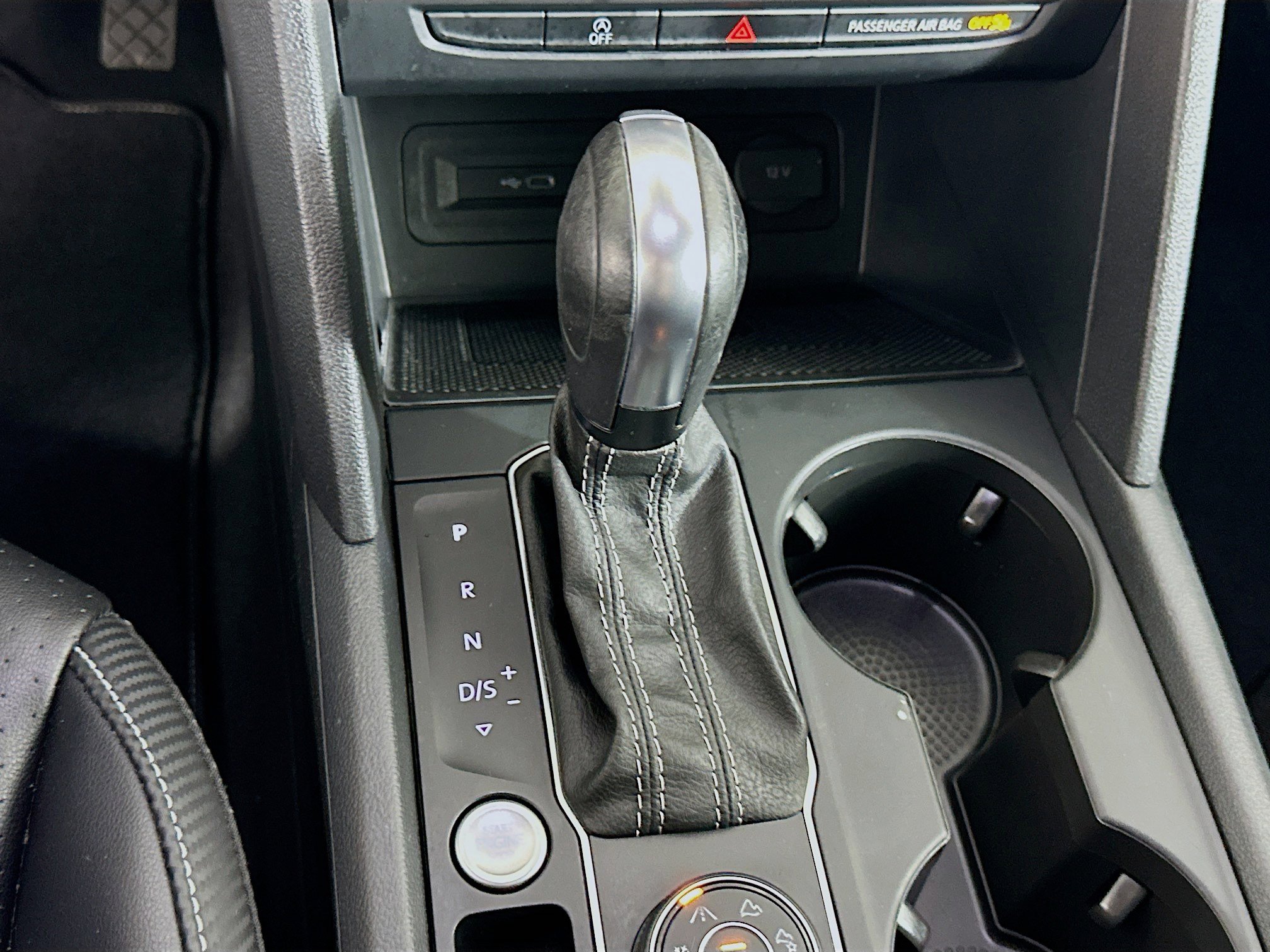 Used 2021 Volkswagen Atlas Cross Sport SE w/ Panoramic Sunroof Package image 24